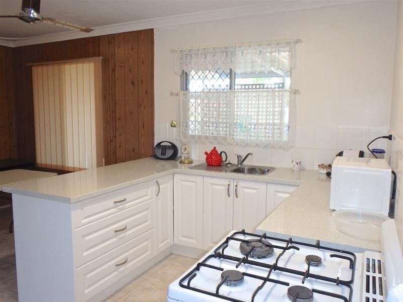 3 Hakea Place, Pinjarra WA 6208