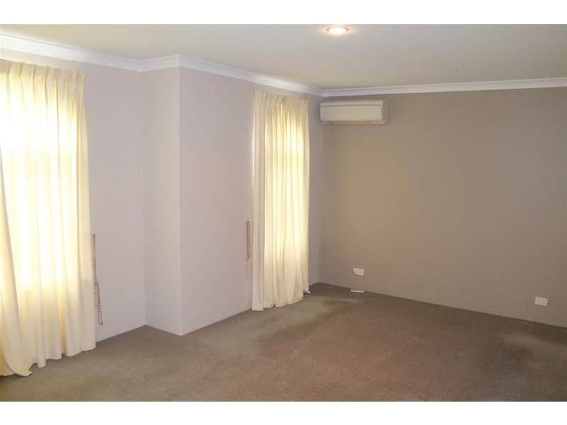 16 Pateman Place, South Yunderup WA 6208