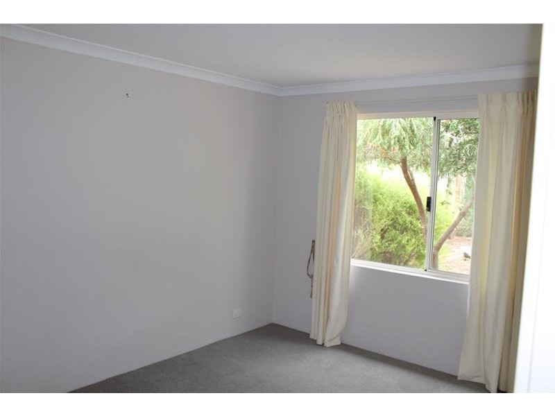 16 Pateman Place, South Yunderup WA 6208