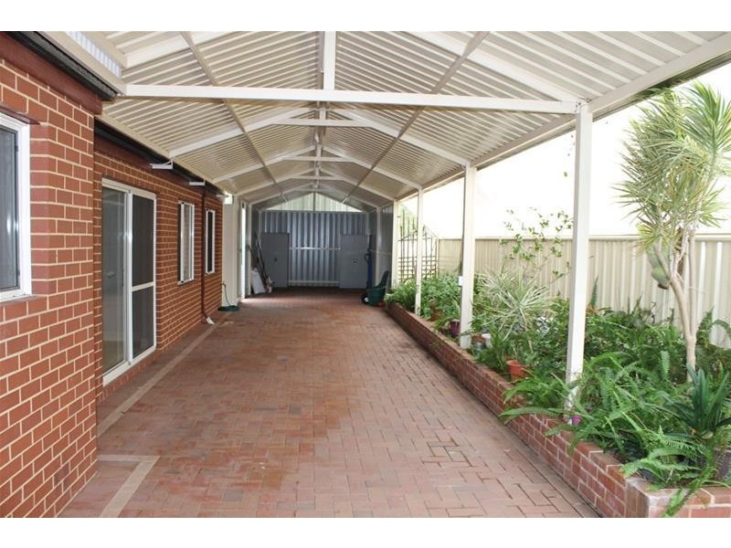 16 Pateman Place, South Yunderup WA 6208