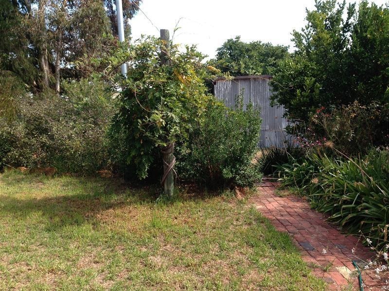 10 Church Street, Dwellingup WA 6213