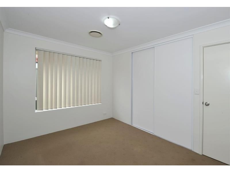 8 Bibbulmun Meander, Ravenswood WA 6208