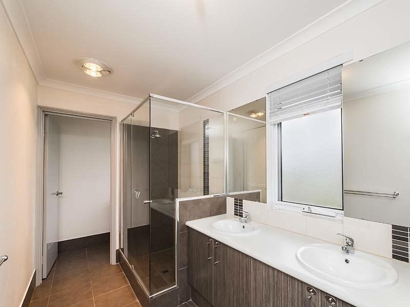 11 Fenians Pass, South Yunderup WA 6208