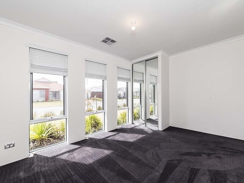 11 Fenians Pass, South Yunderup WA 6208