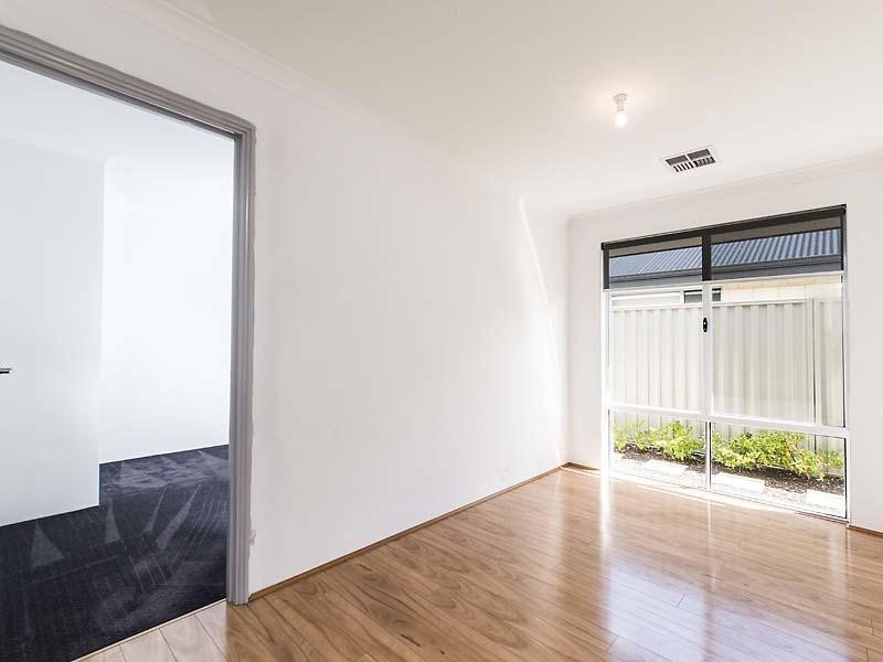 11 Fenians Pass, South Yunderup WA 6208