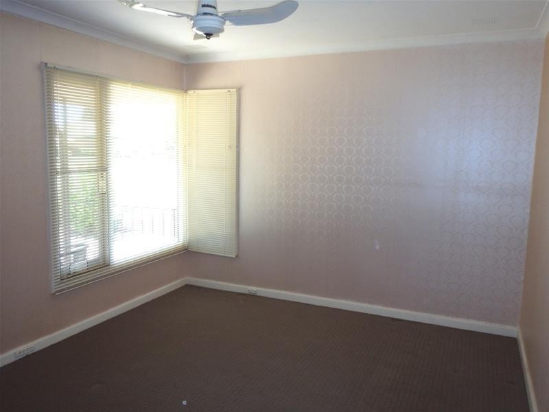 12 Warr Street, Pinjarra WA 6208