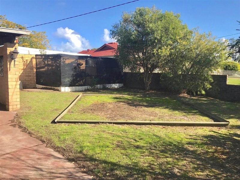 1 Elatine Place, Pinjarra WA 6208