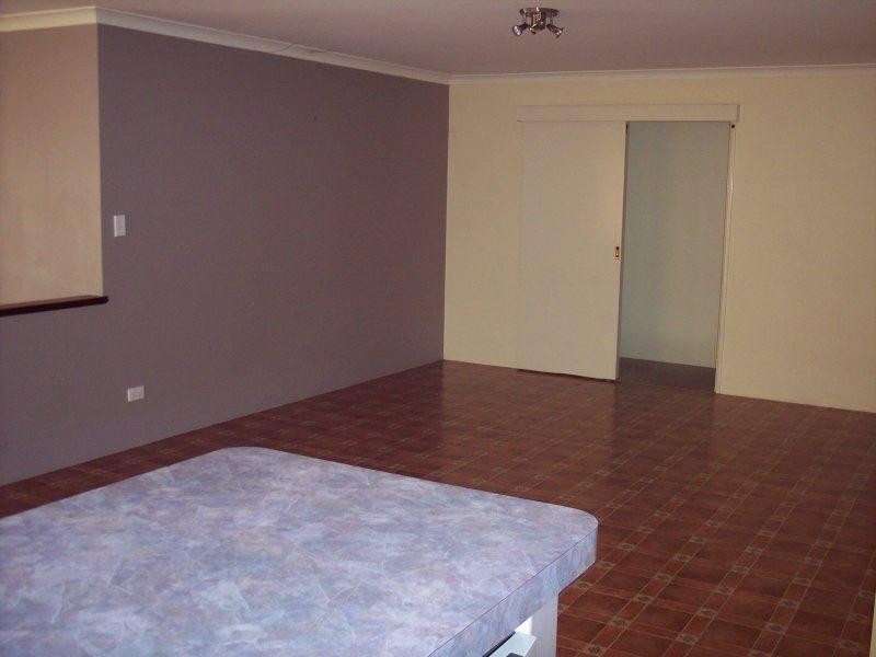 17 Kruger Loop, South Yunderup WA 6208