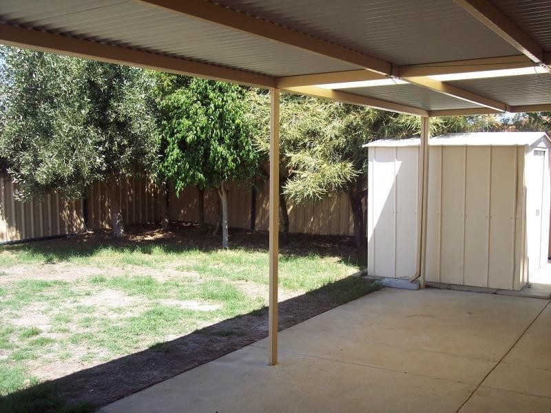 17 Kruger Loop, South Yunderup WA 6208