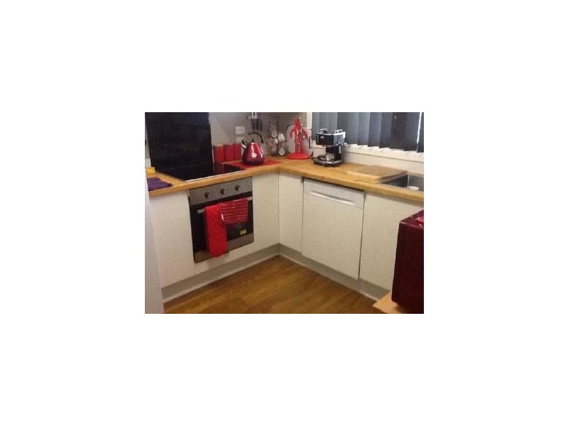 8 Fitzpatrick Place, Waroona WA 6215