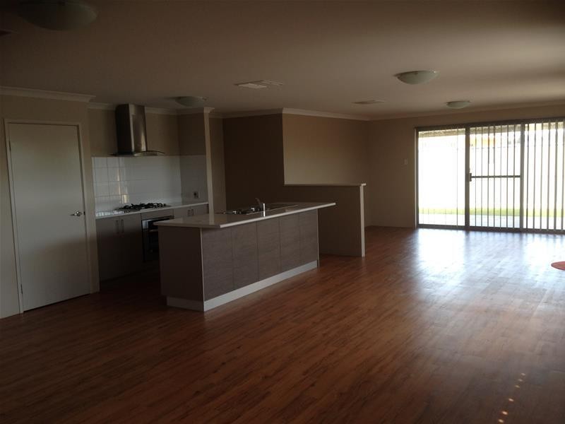 13 Glyde Way, South Yunderup WA 6208