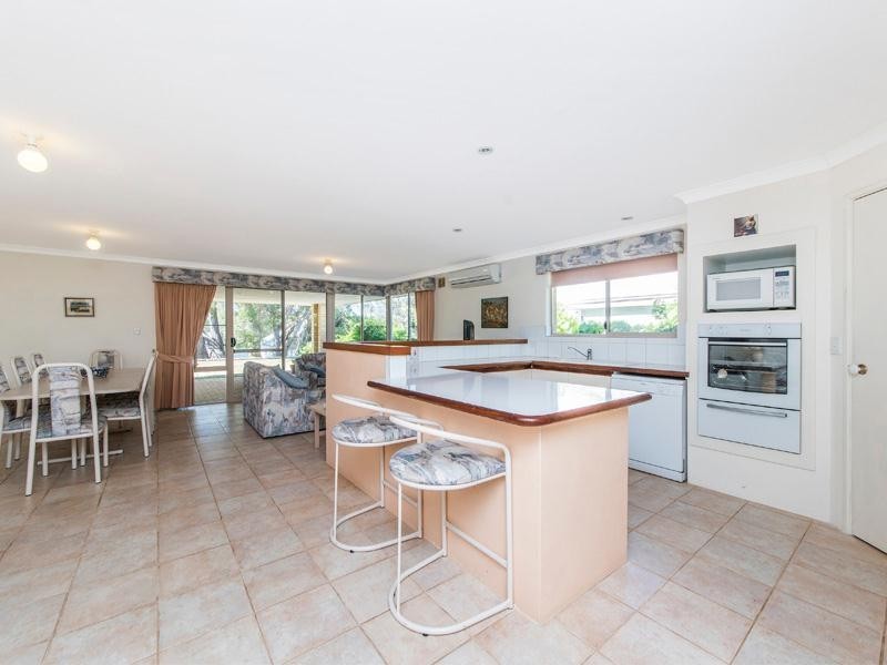 160 Culeenup Road, North Yunderup WA 6208
