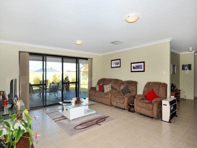 48 Bibbulmun Meander, Ravenswood WA 6208