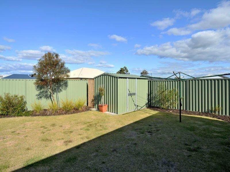 48 Bibbulmun Meander, Ravenswood WA 6208