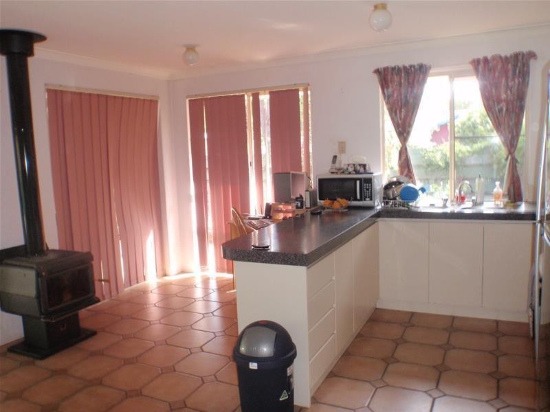 15 Banksiadale Road, Dwellingup WA 6213