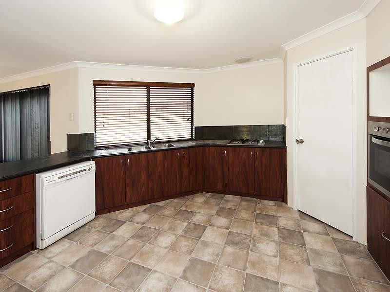 22 HAMLET Pass, Pinjarra WA 6208