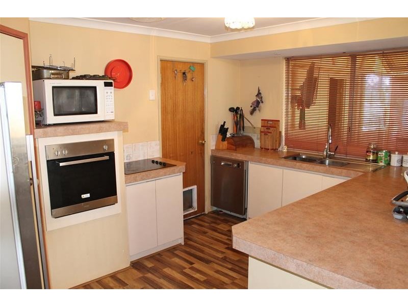 30 Paperbark Place, West Pinjarra WA 6208