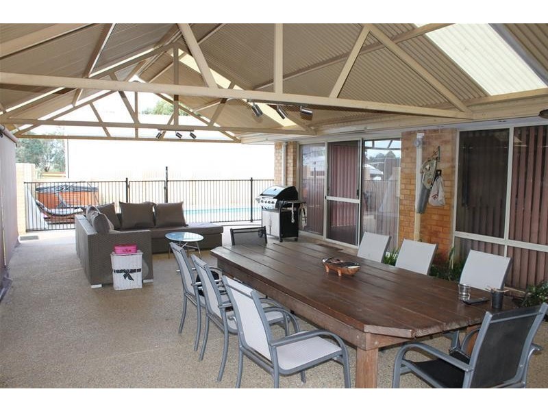 30 Paperbark Place, West Pinjarra WA 6208