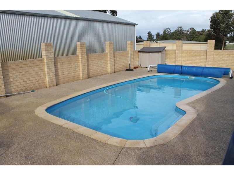 30 Paperbark Place, West Pinjarra WA 6208