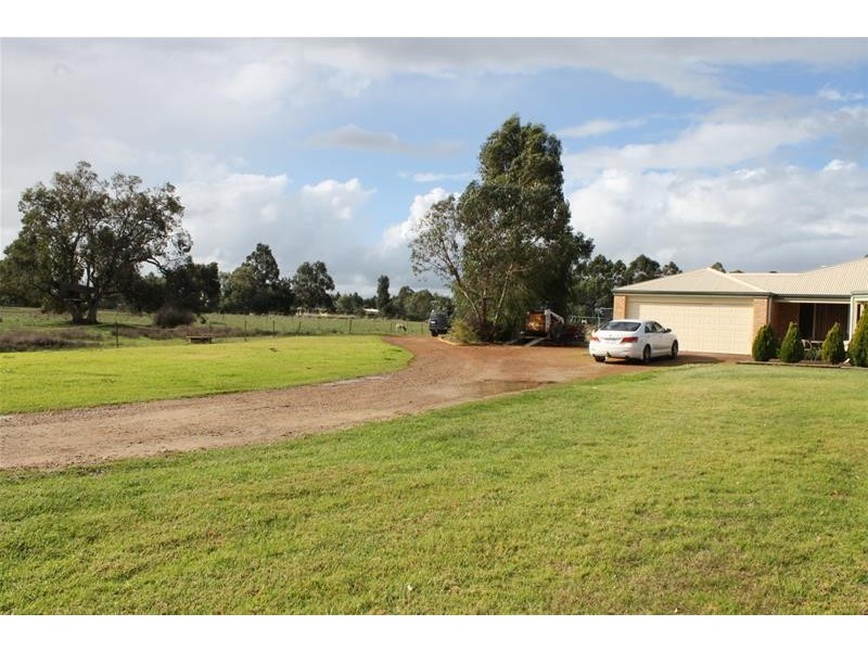 30 Paperbark Place, West Pinjarra WA 6208