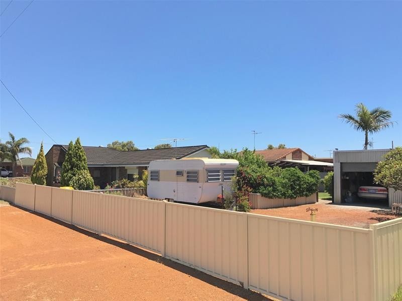 1 Osborne Place, Pinjarra WA 6208