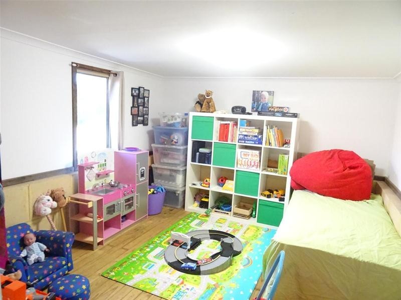 6 Hawksley Drive, Waroona WA 6215