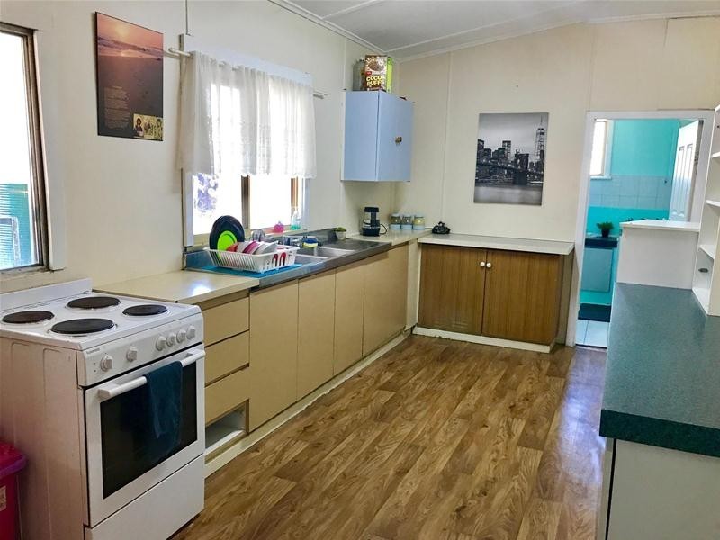 24 South West Highway, Waroona WA 6215