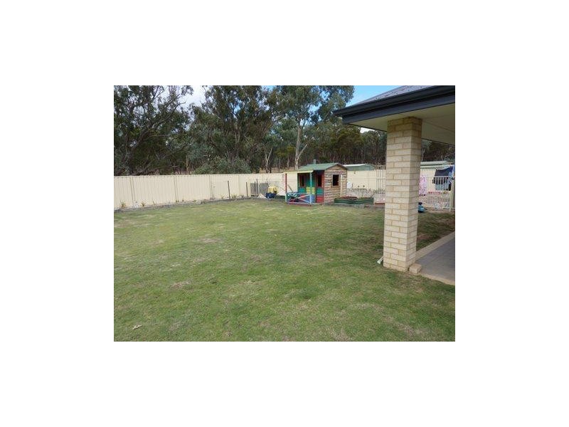 1 Blue Gum Close, Boddington WA 6390