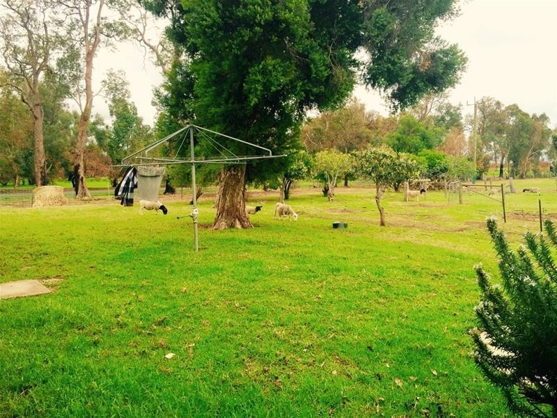 401 Clifton Road, Yarloop WA 6218