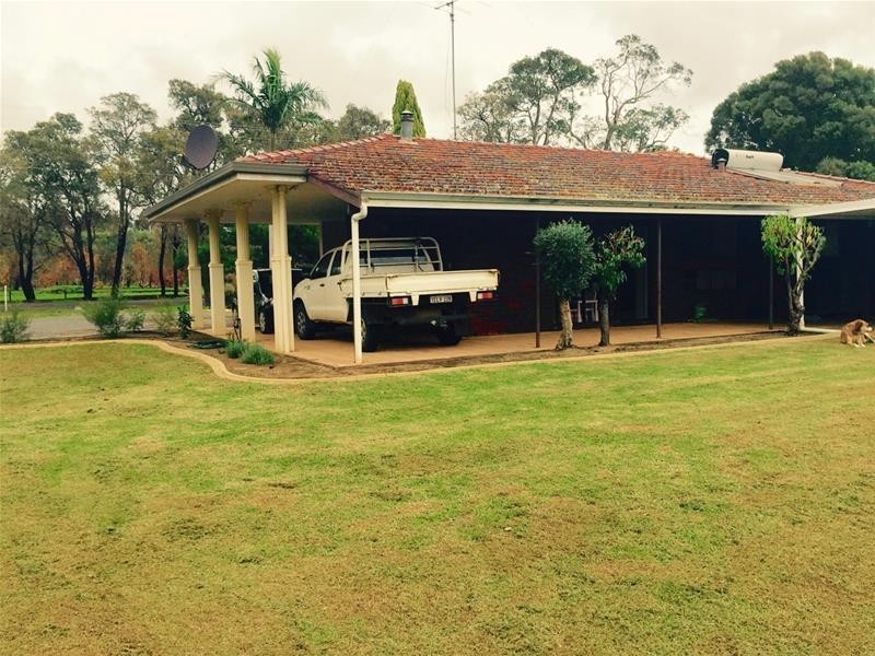 401 Clifton Road, Yarloop WA 6218