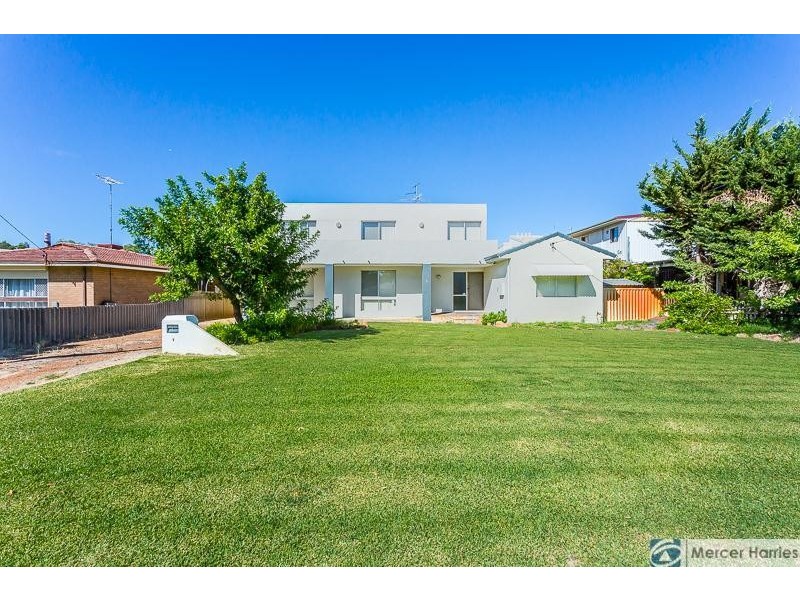 2 Clyde Place, Mandurah WA 6210