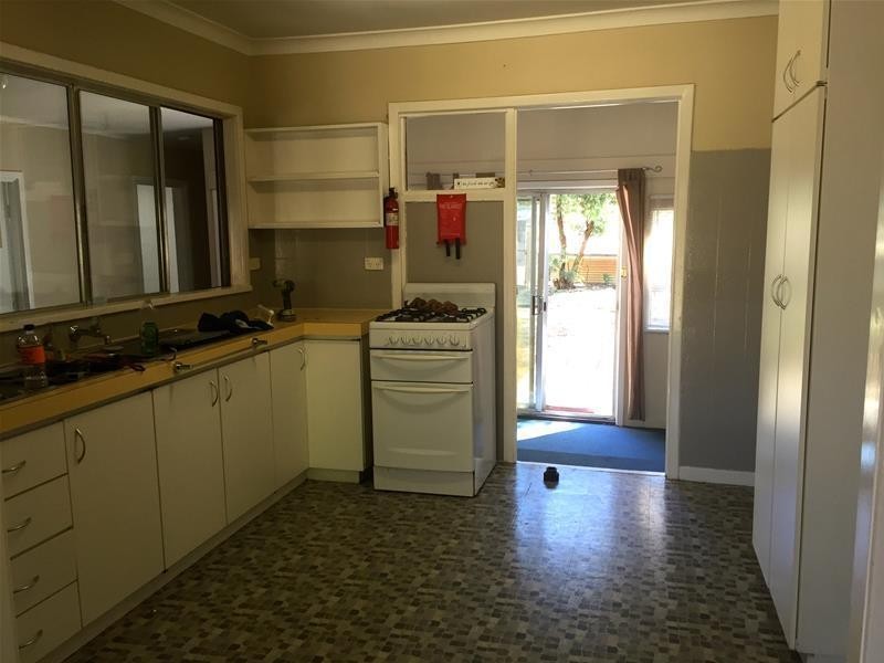 8 Noorumba Road, Barragup WA 6209