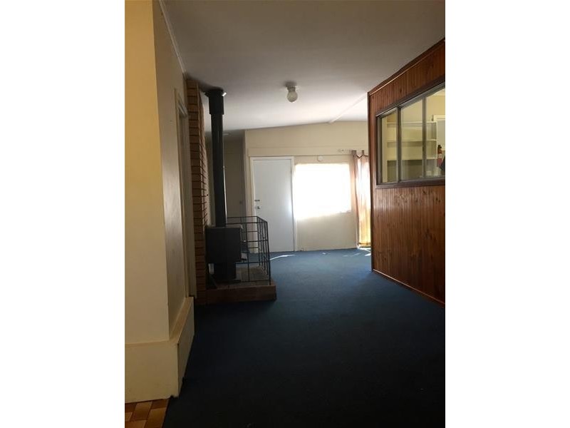 8 Noorumba Road, Barragup WA 6209