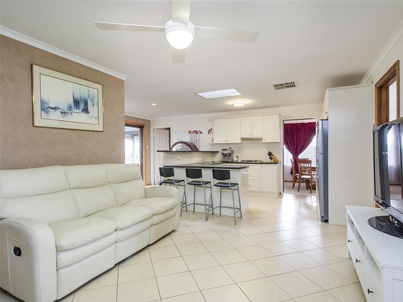 17 Fairhill Street, Hallett Cove SA 5158