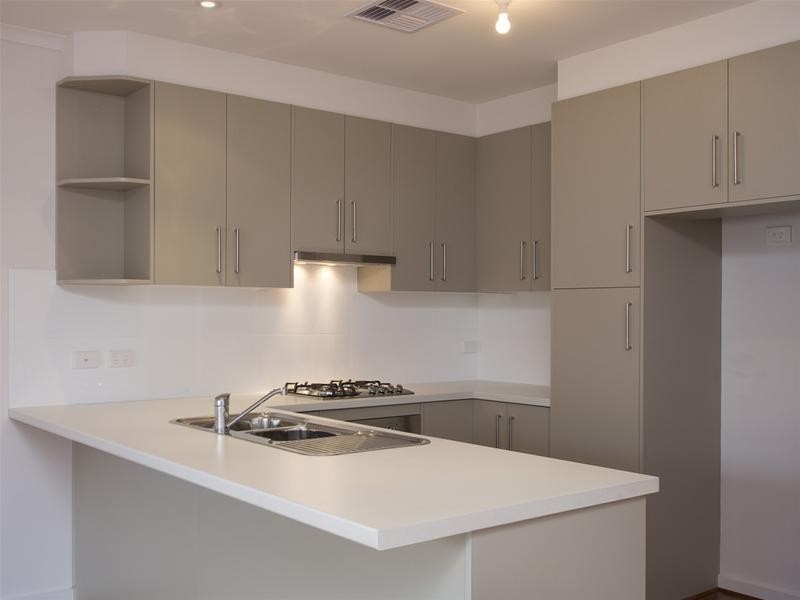 2/10 Carlton Street, Oaklands Park SA 5046