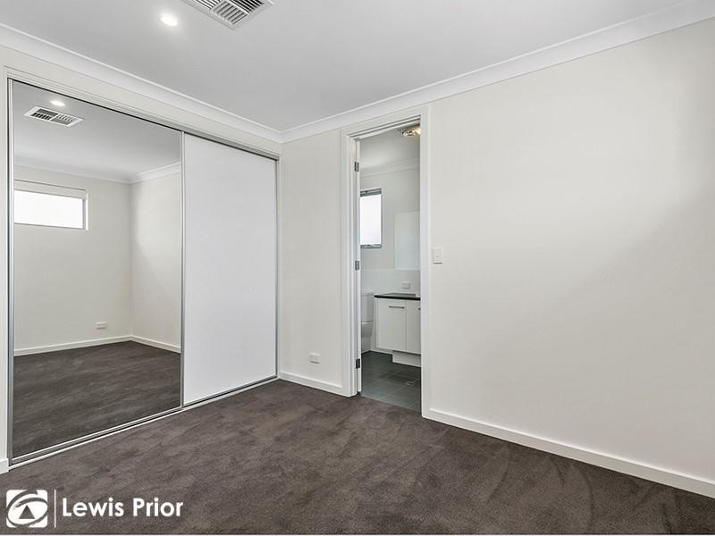 27 Trott Grove, Oaklands Park SA 5046