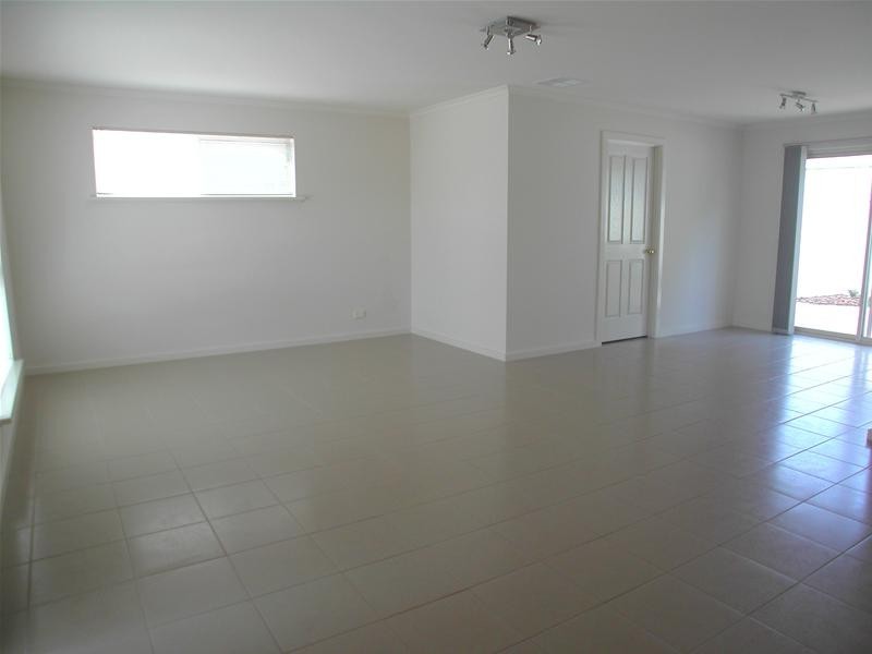 8/1 Church Crescent, Marion SA 5043