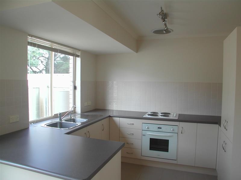 8/1 Church Crescent, Marion SA 5043