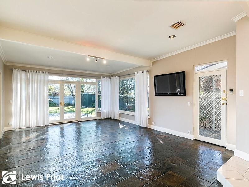 25 Lynington Street, Tusmore SA 5065