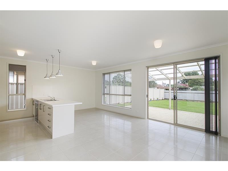24 Pemberton Street, Oaklands Park SA 5046