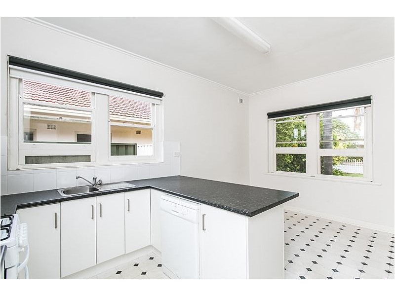 8 Lewis Street, Brighton SA 5048