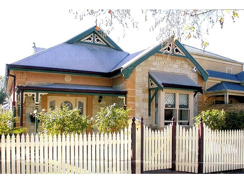 23 Torrens Street, College Park SA 5069