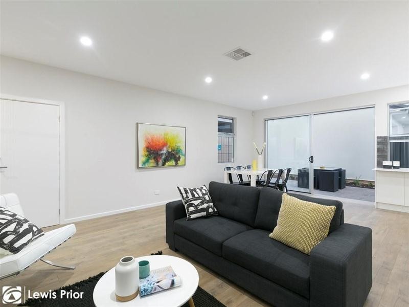 2 Crozier Terrace, Oaklands Park SA 5046