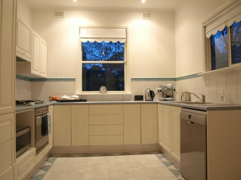 16 Young Street, Blackwood SA 5051