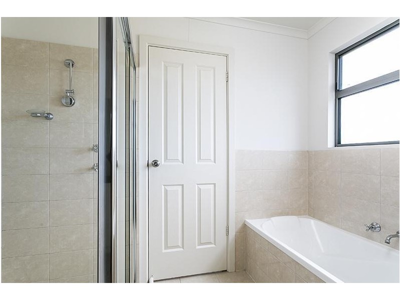 11b Raggatt Crescent, Mitchell Park SA 5043