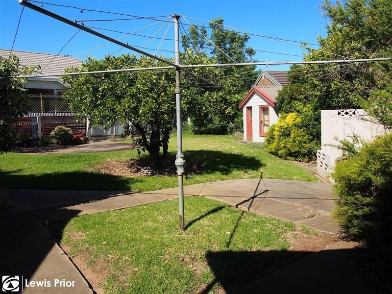 8 Tilbrook Crescent, South Brighton SA 5048