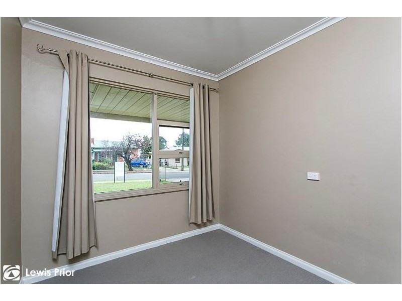 9 Kent Avenue, Seacombe Gardens SA 5047