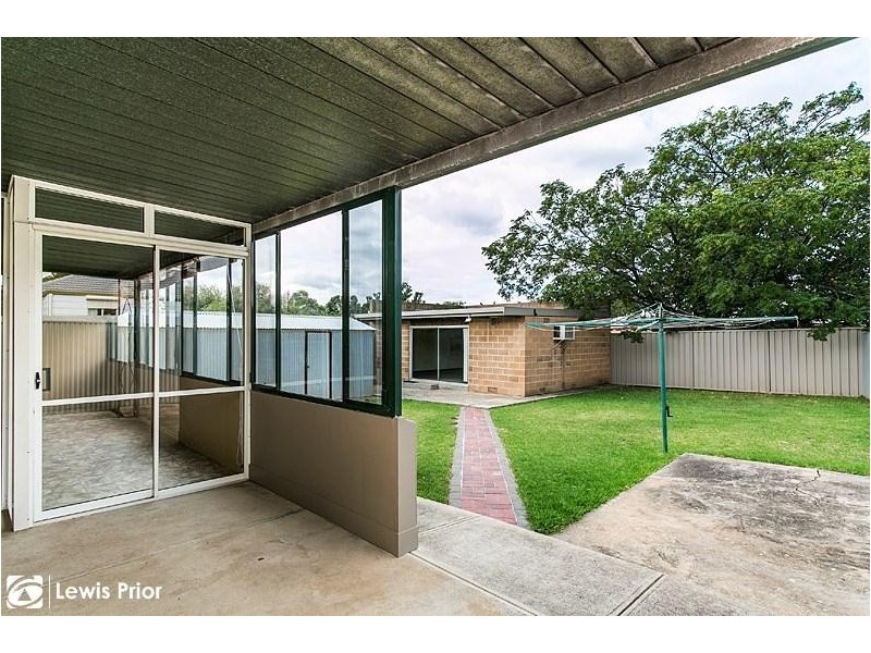 9 Kent Avenue, Seacombe Gardens SA 5047