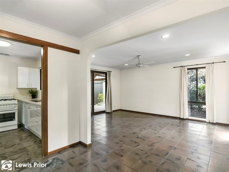 42 Serenade Crescent, Aberfoyle Park SA 5159