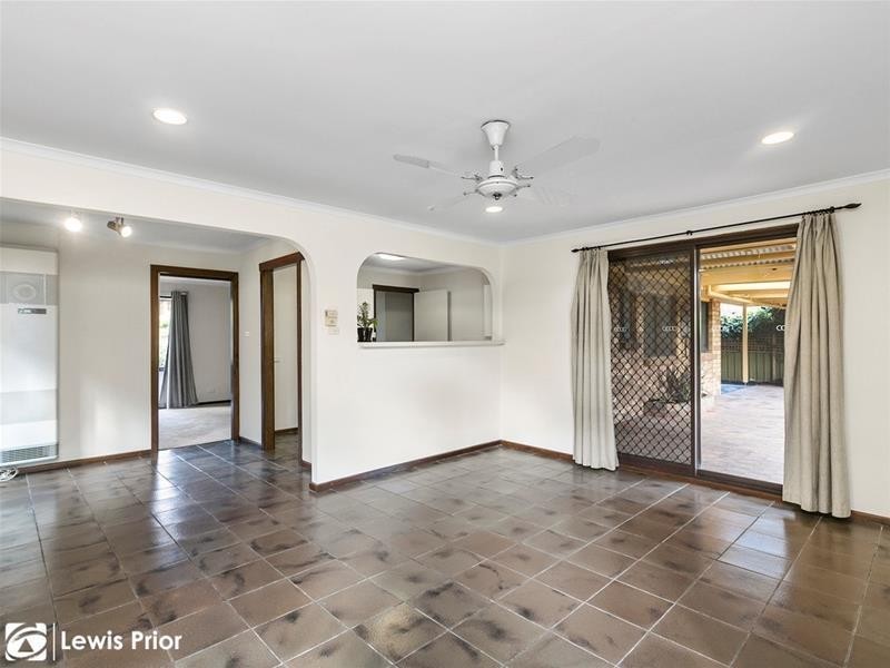42 Serenade Crescent, Aberfoyle Park SA 5159